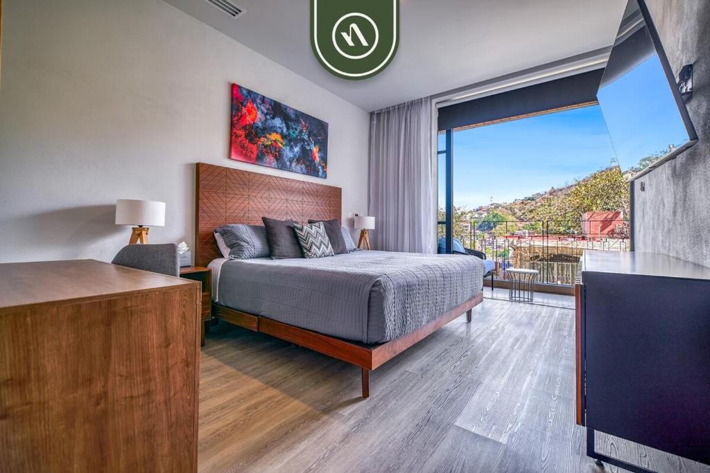 New 2BR Condo in Zona Romantica - Rooftop Pool - 3