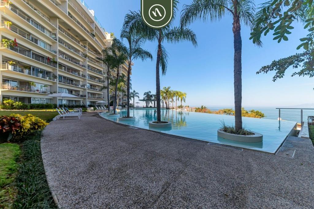 Oceanview Penthouse with Private Pool - BBQ - 3