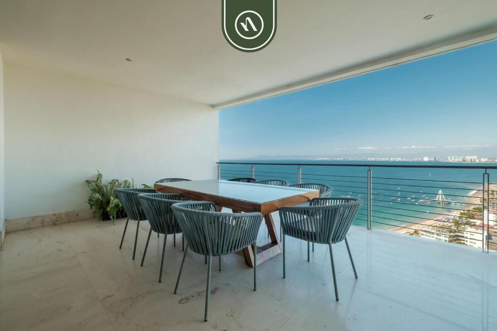 Oceanview Penthouse with Private Pool - BBQ - 5