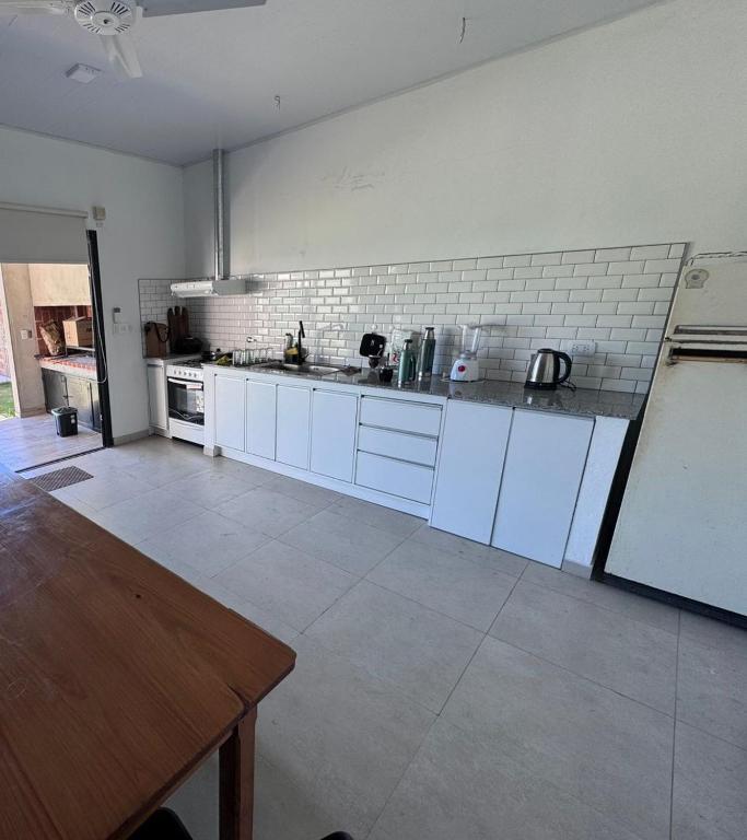 Casa con pileta en Gualeguaychu - Pueblo belgrano - 3