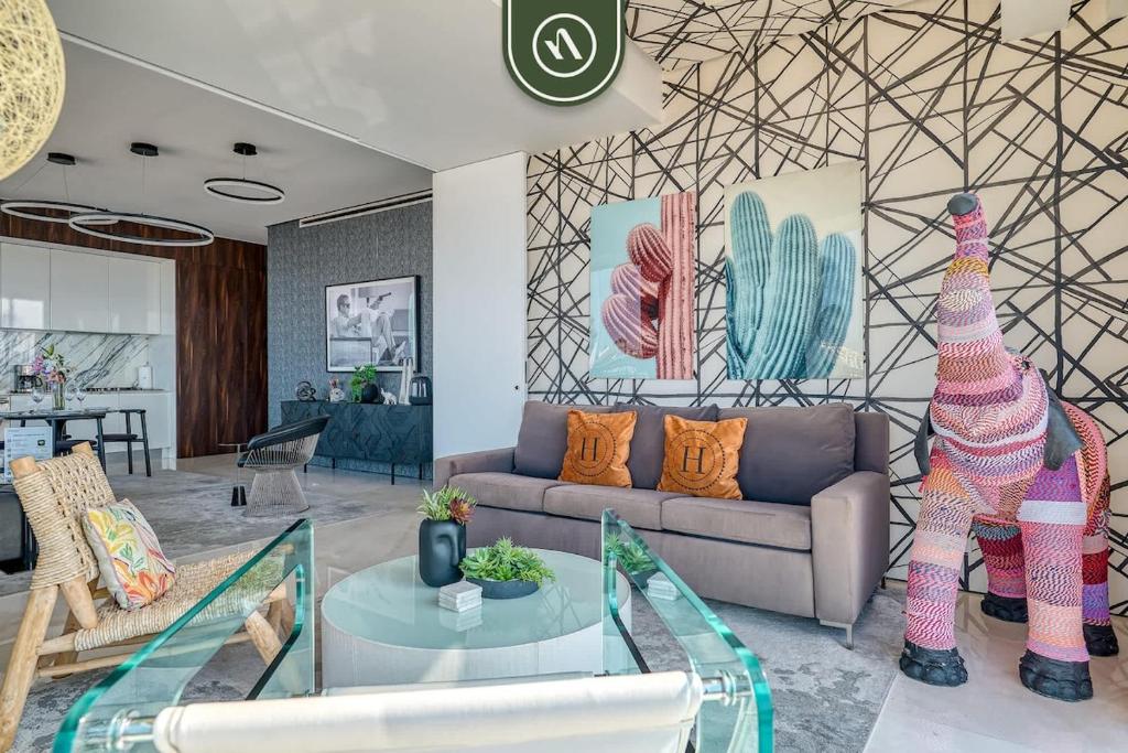 Luxury Corner Unit with Breataking Ocean Views - 5