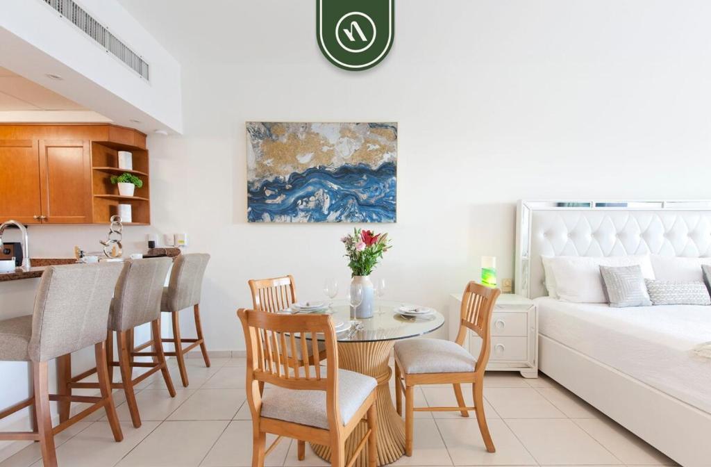 Amazing Studio with Terrace Overlooking the Ocean - 2