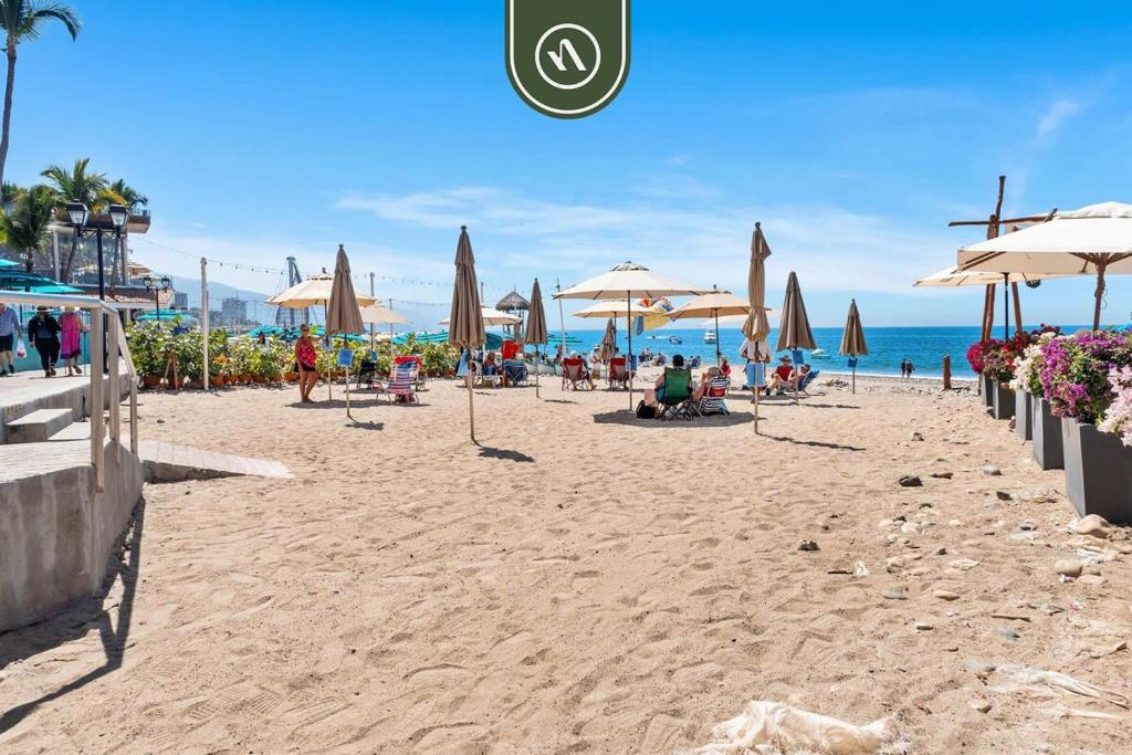 Beachfront Mexican Styled 3 BR Condo in Downtown - 2