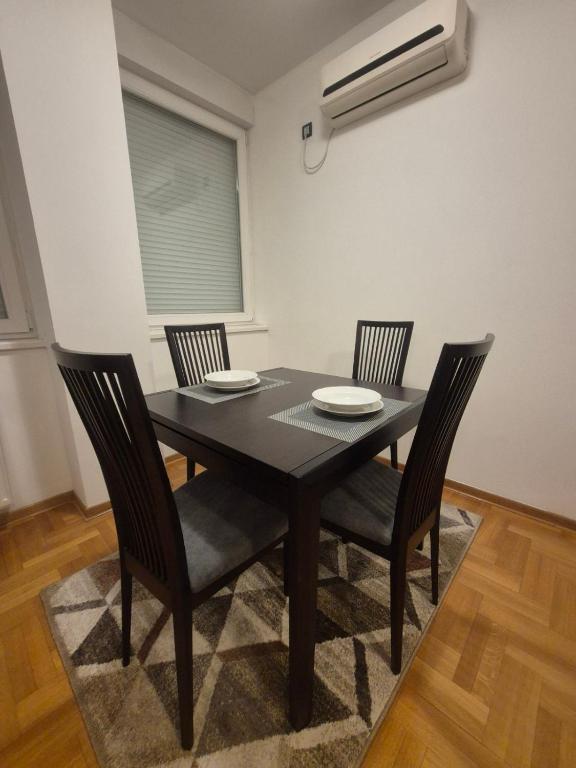 Urban Nest Apartment - 4