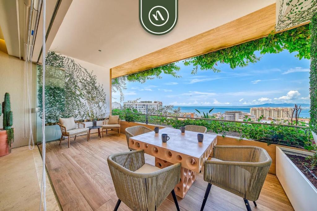 Luxury 1BR Condo with Private Terrace - Ocean View - 1
