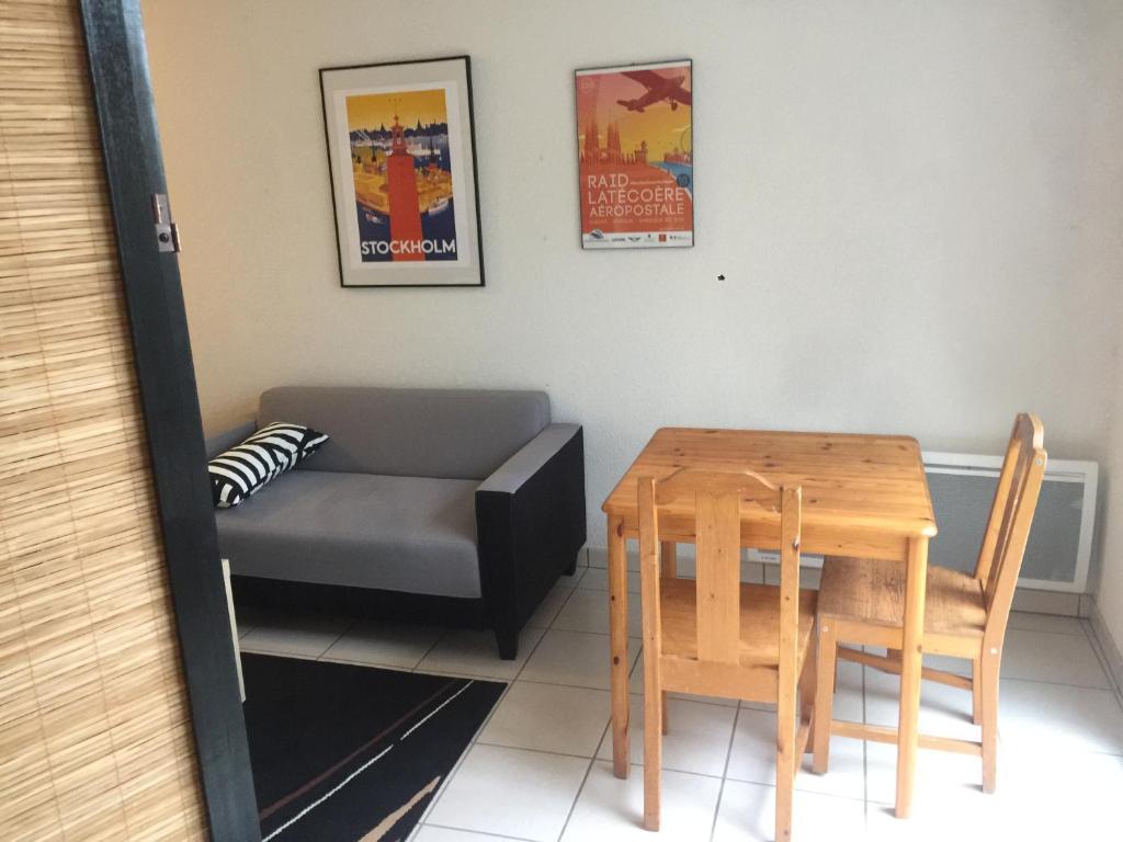Appartement T1 avec terrasse au calme 4ème étage sur 4 - 4