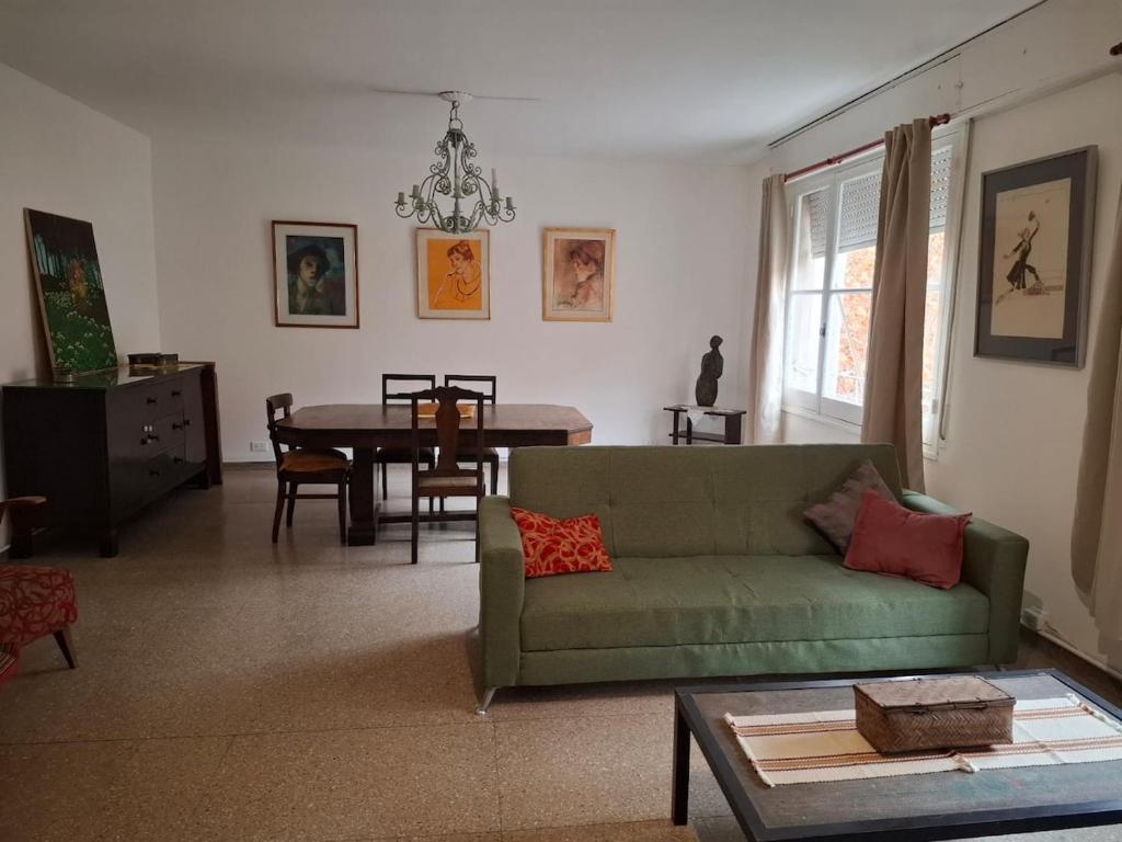 Gran departamento en el corazón de Mendoza - 1