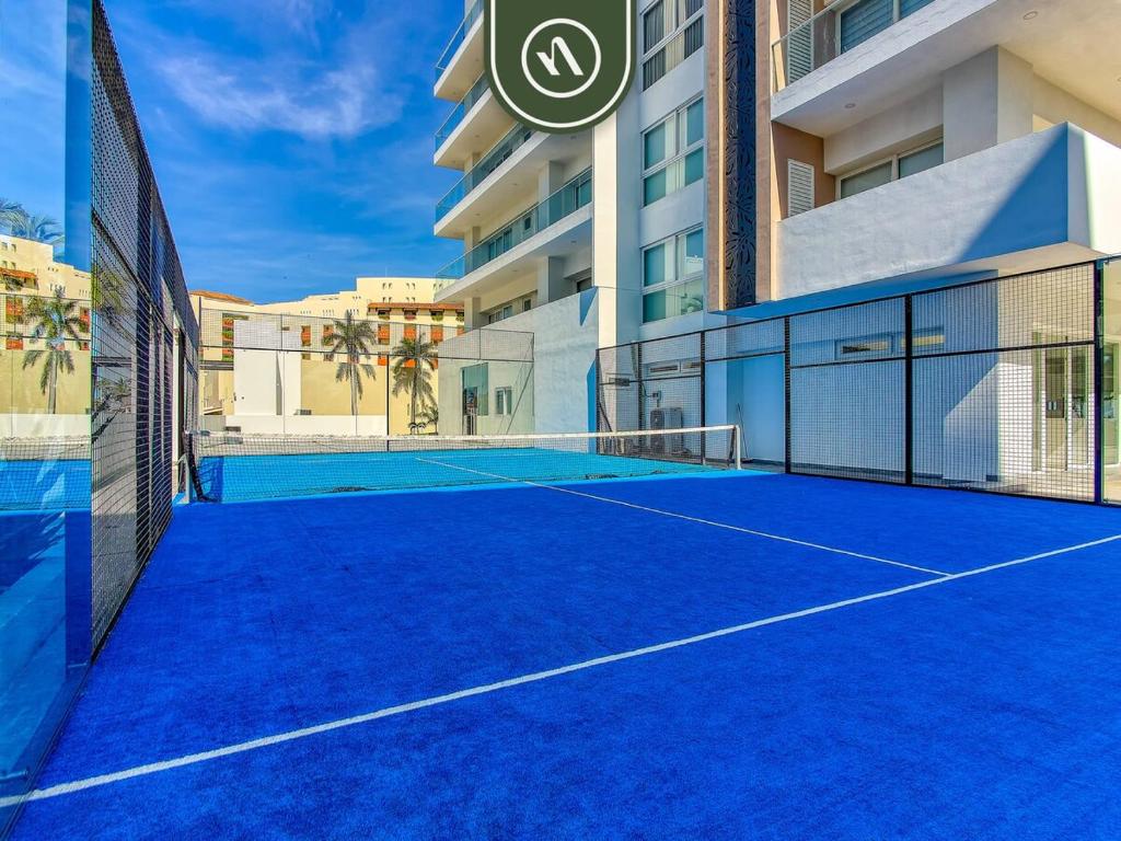 New 2 BR Condo One Street From Beach - Pool - Gym - 5