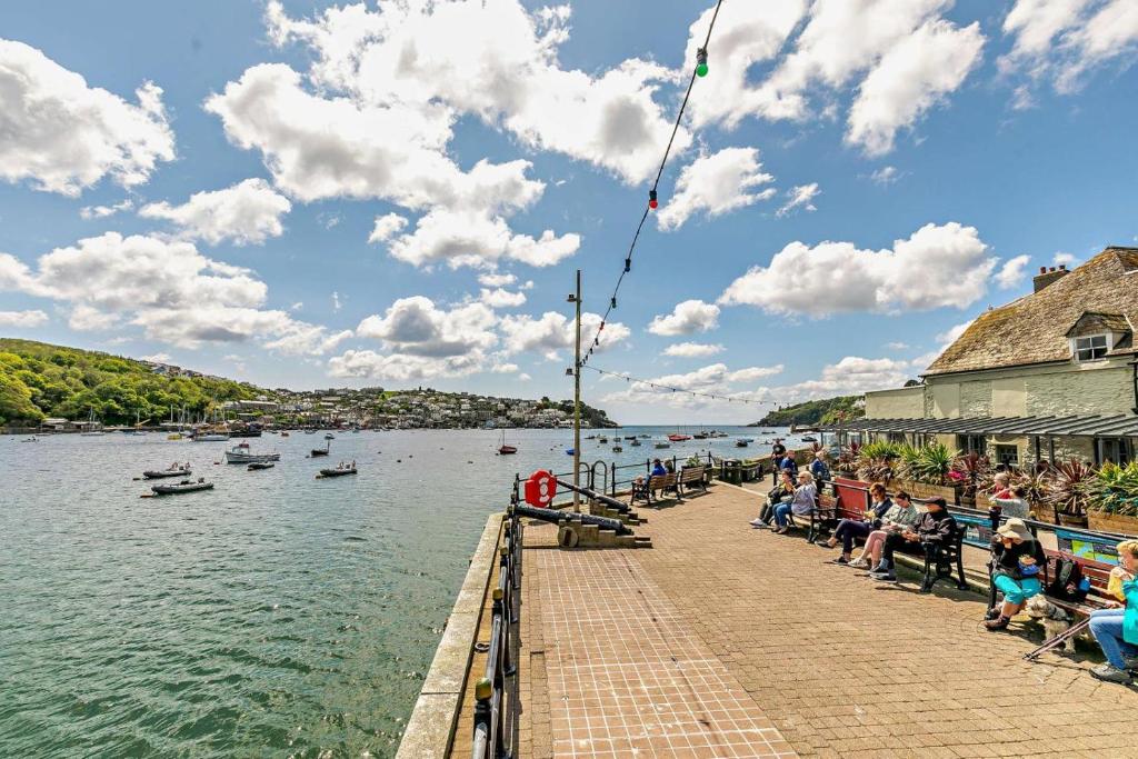 3 Bed in Fowey photo 5