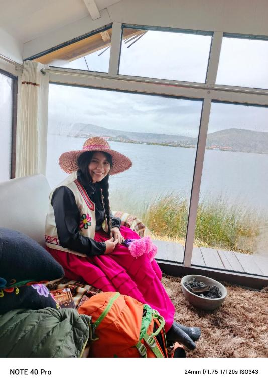Sunset view of the house in Puno, Peru, Lake Titicaca - 1