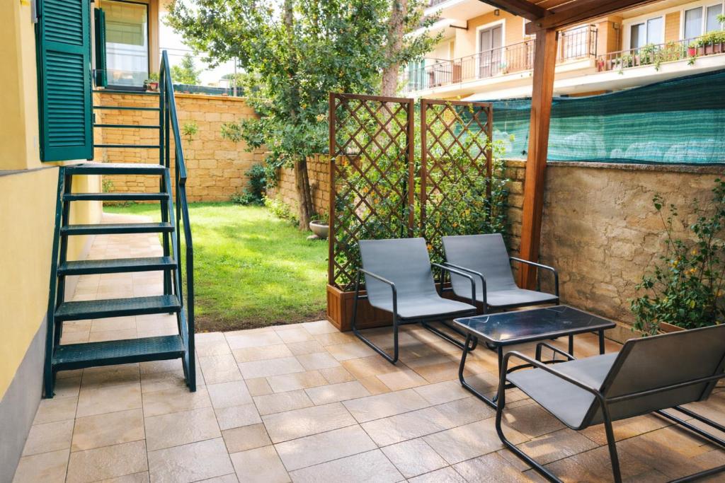Golden Stay Rome - Golden Room with Private Kitchen and Garden - Close to Metro C - 5
