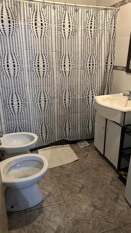 Casa, Solo se comparte baño con dueño solamente - 2