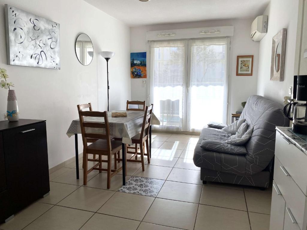 Appartement T2 avec Climatisation et Terrasse à Balaruc-les-Bains - FR-1-553-320 - 2