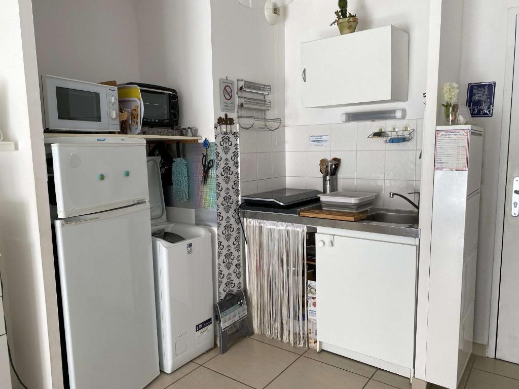 Appartement T2 avec Climatisation et Terrasse à Balaruc-les-Bains - FR-1-553-320 - 5