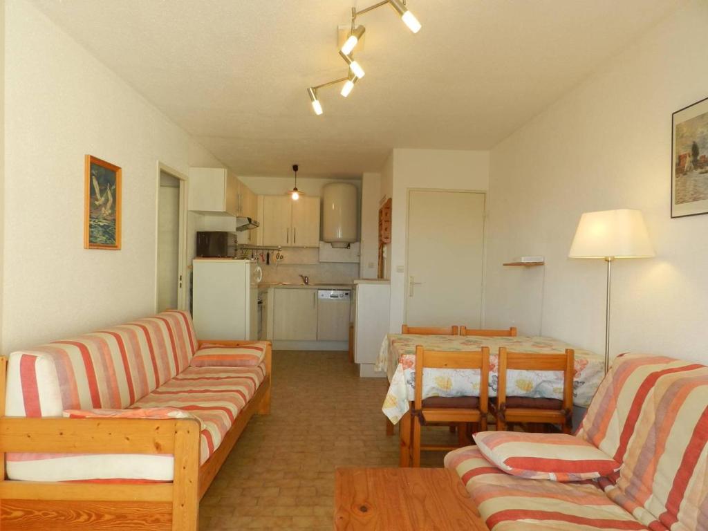 Appartement 2 Pièces, 4 Couchages, Parking, WIFI - Le Lavandou - FR-1-251-929 - 2