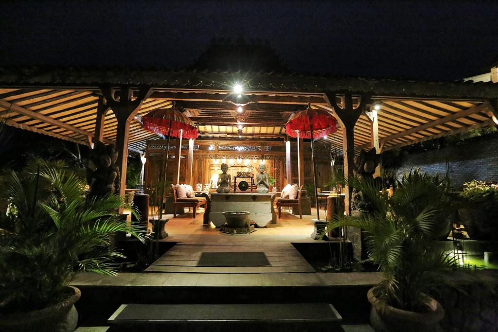 The Sanyas Retreat photo