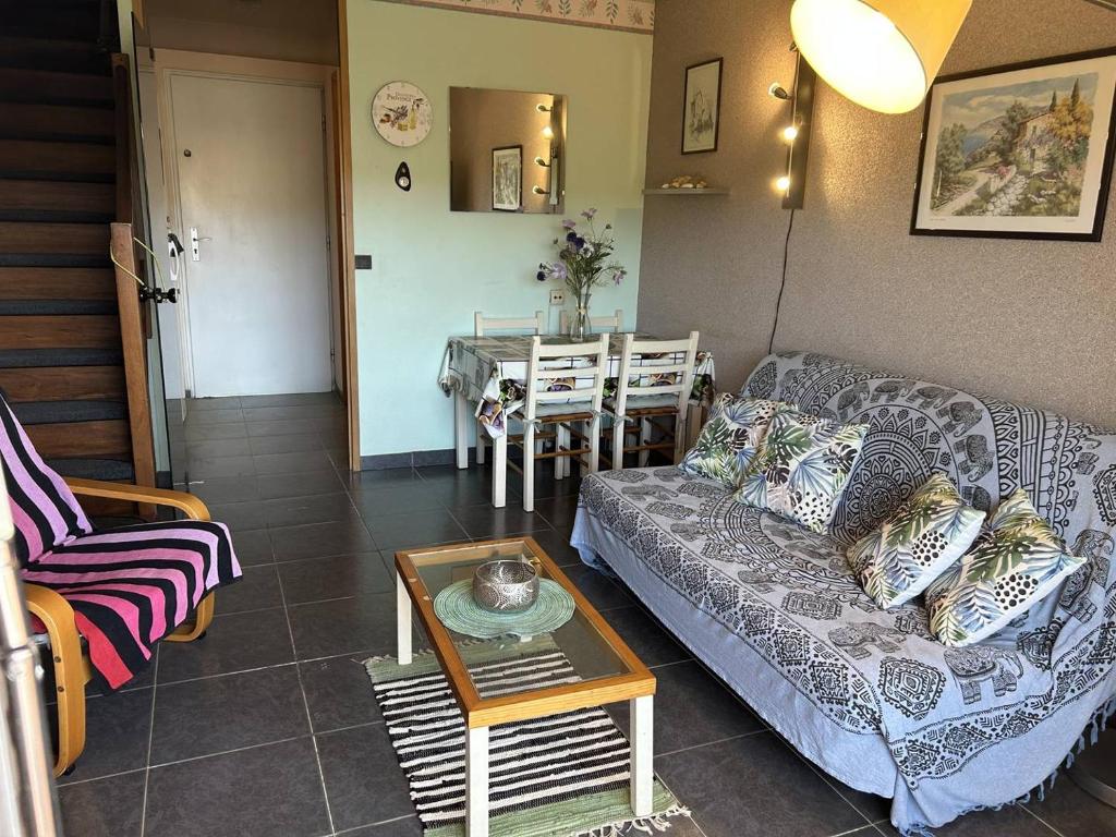 BO240-A21 Appartement 2 PIECES 4 couchages BORMES LES MIMOSAS - 3