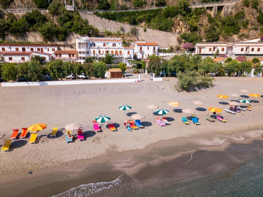 Testa di Monaco - Basic Beach Accommodations - 3