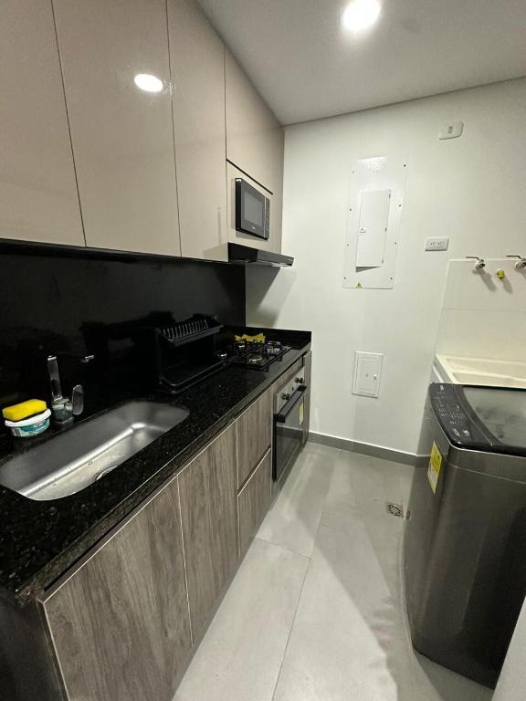 Beautiful, apartment near CC Único, Estadio R Martinez - 3