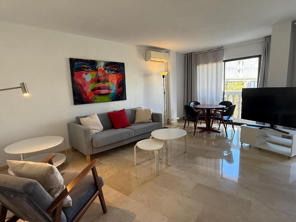 Aigüera Lux Apartment - 1