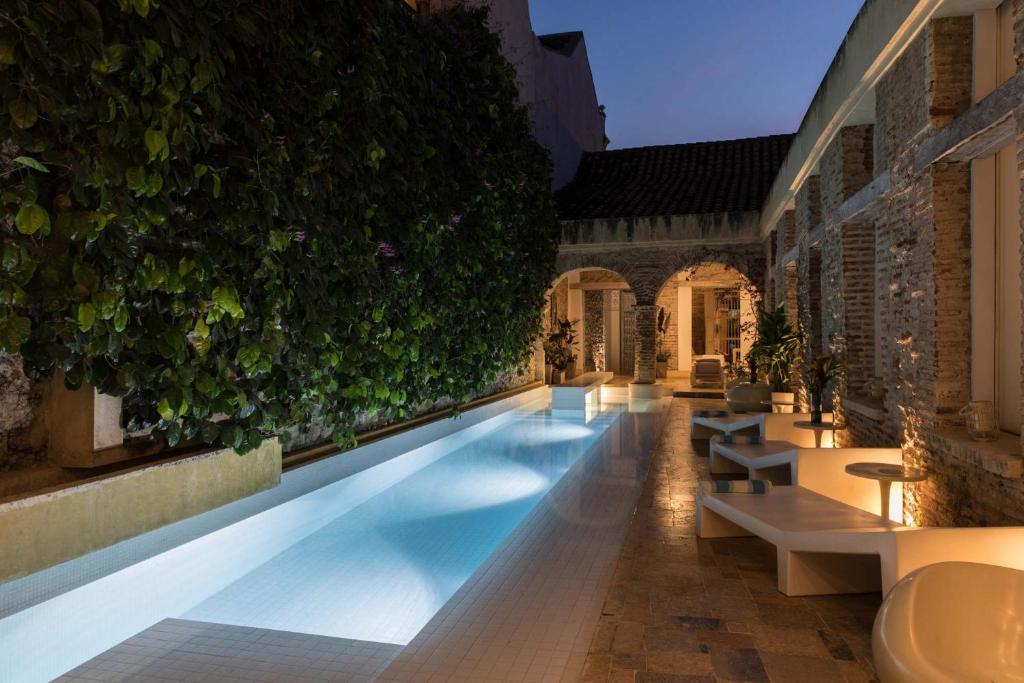 NOK Luxury Colonial Villa 6BR with Pool Staff & Breakfast at Getsemani - 3