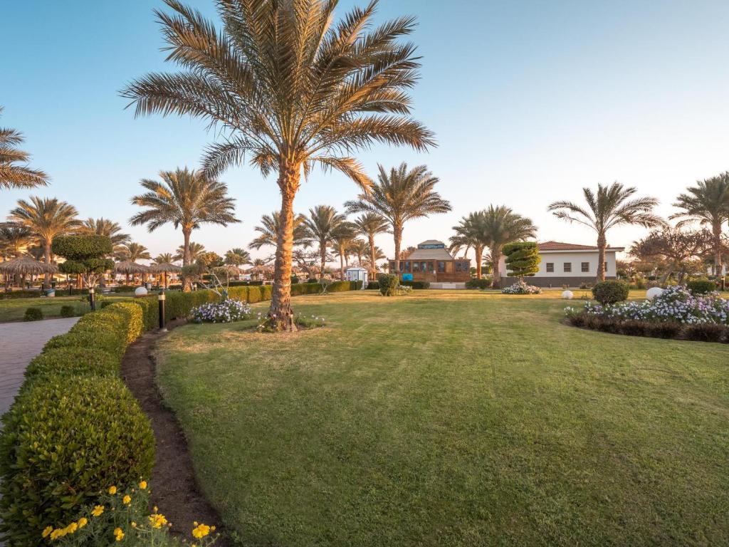 Hurghada Long Beach Resort — Hotel building in Hurghada, Red Sea