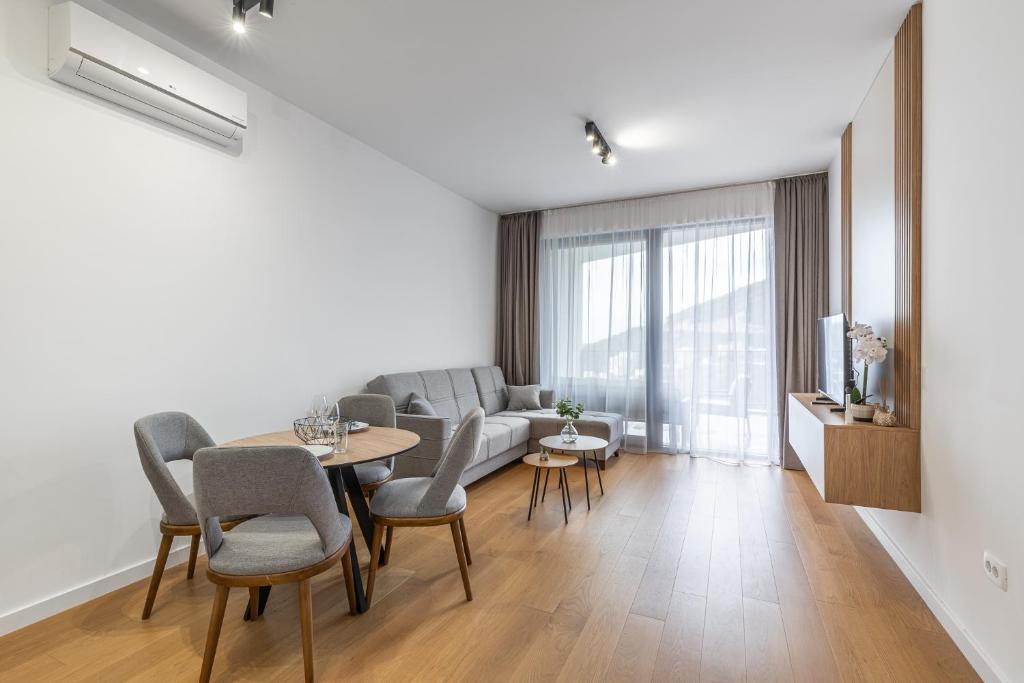 Stunning Bečići Apartment - 5
