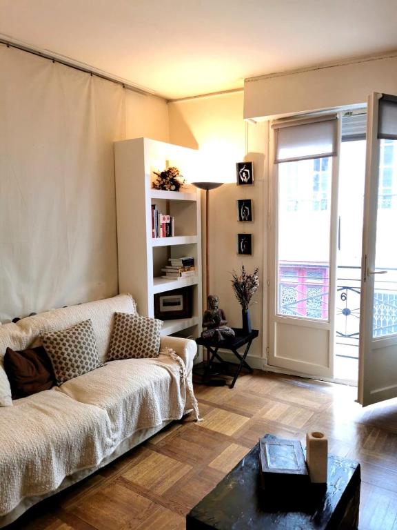 A large artistic-style studio in Panthéon - 5