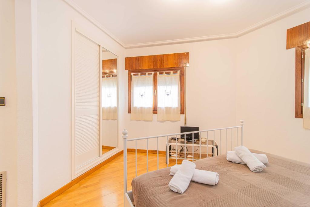 Amplio apartamento junto a la Basílica del Pilar by CABANA Rentals - 2