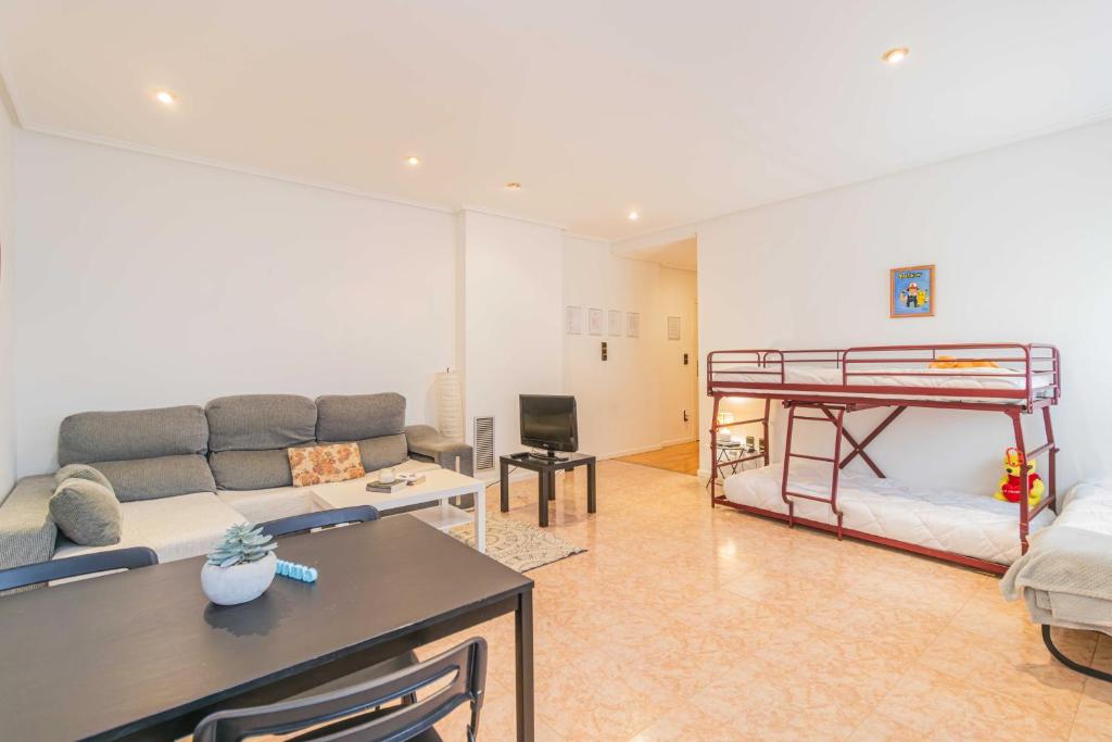 Amplio apartamento junto a la Basílica del Pilar by CABANA Rentals - 5