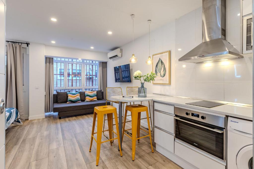 Bright and Fantastic Studio - Apartment Embajadores A - 2