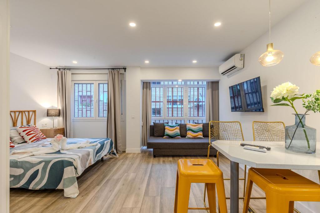Bright and Fantastic Studio - Apartment Embajadores A - 1