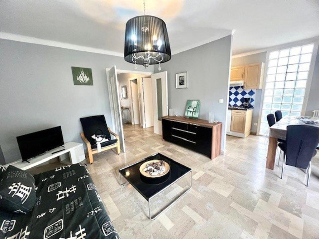 Appartement F2 avec terrasse, 3 pers, proche cures et centre-ville, Amélie-les-Bains - 1