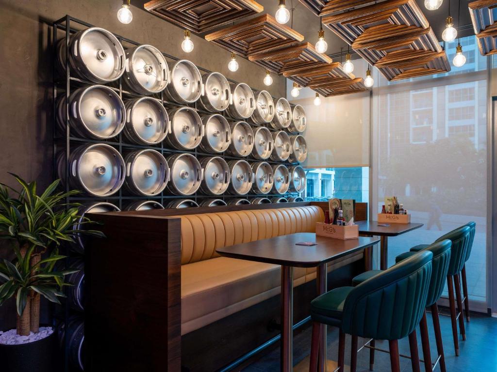 Bar/lounge