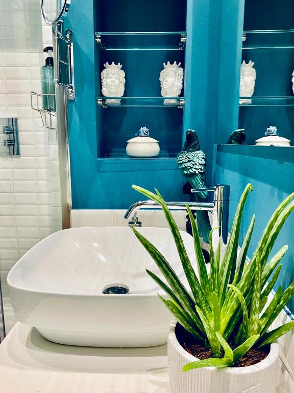 LURO Apartments - Elegant Liberty Suite - 5