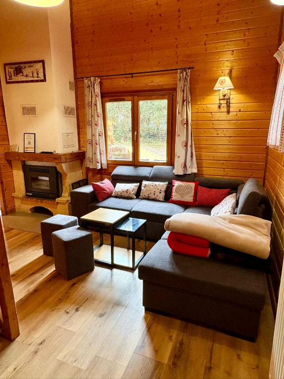 Chalet Les Brimbelles avec Jacuzzi - 5