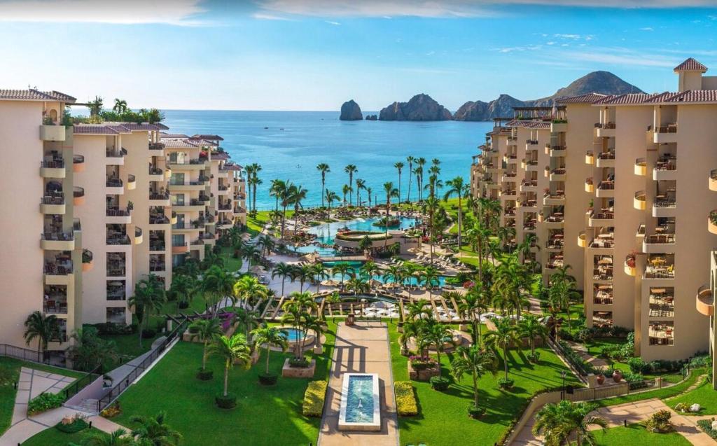 Cabo Oceanfront Luxury Villa with Resort Amenities - 1