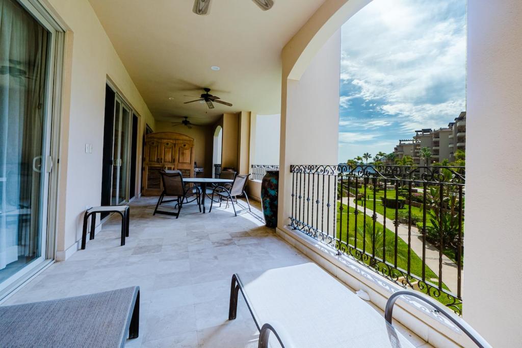 Cabo Oceanfront Luxury Villa with Resort Amenities - 2