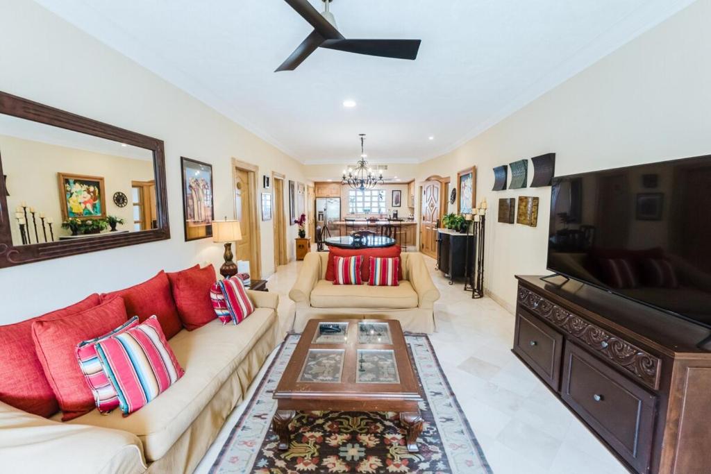 Cabo Oceanfront Luxury Villa with Resort Amenities - 3