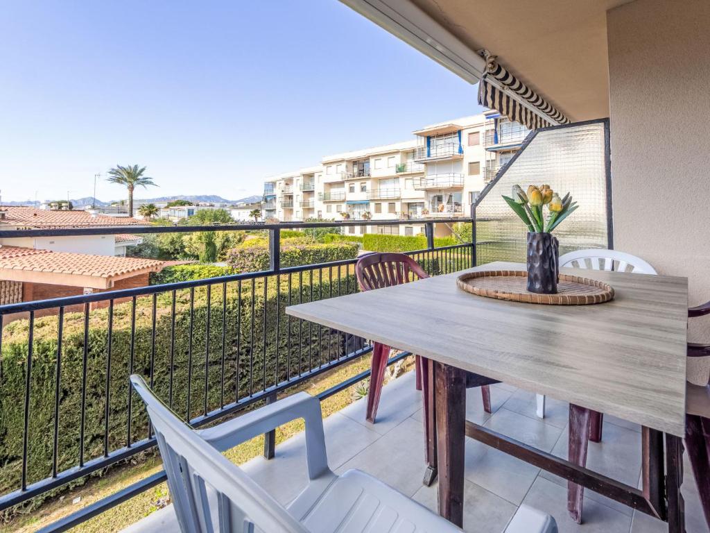 Apartment Pompeyo II by Interhome - 1