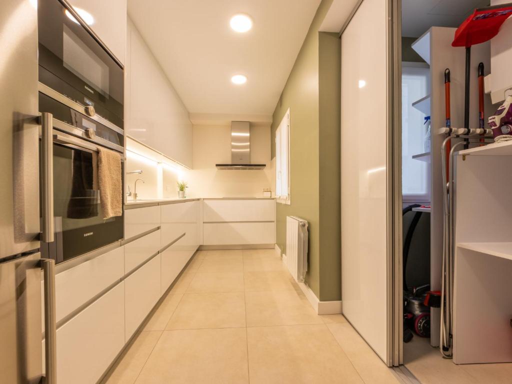 Apartment Royal III by Interhome - 4