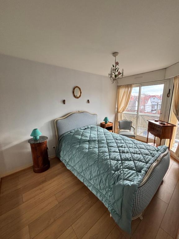Appartement plein centre à 300m de la plage - 2