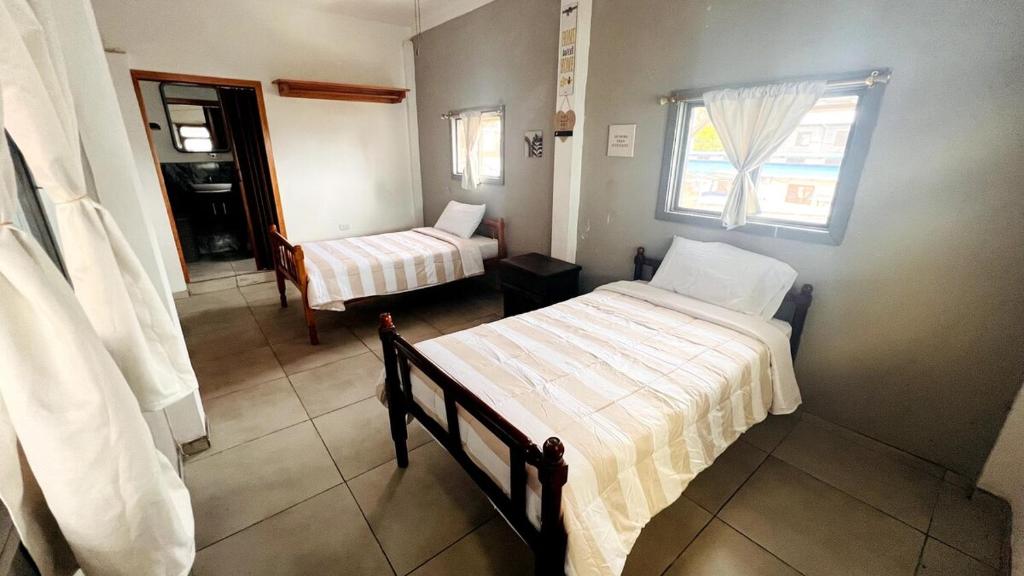 #3 Habitacion Renovada 2-3 personas - AC - 4