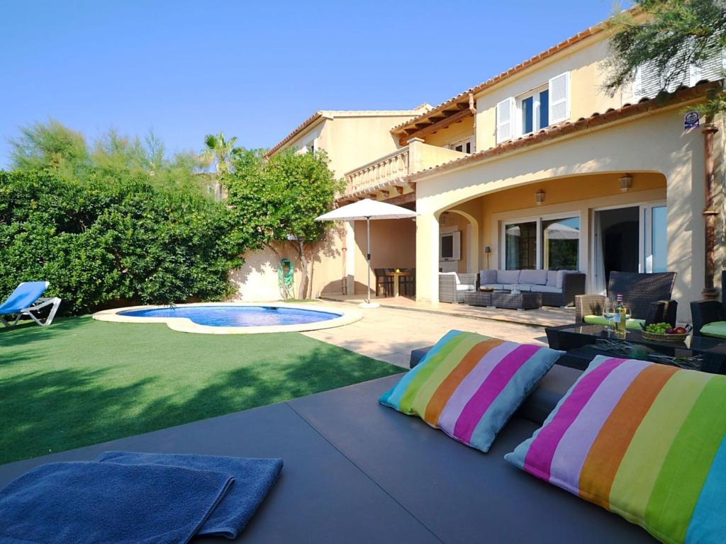 Holiday Home Gemütliches Ferienhaus in Urbanització S'estanyo by Interhome - 4