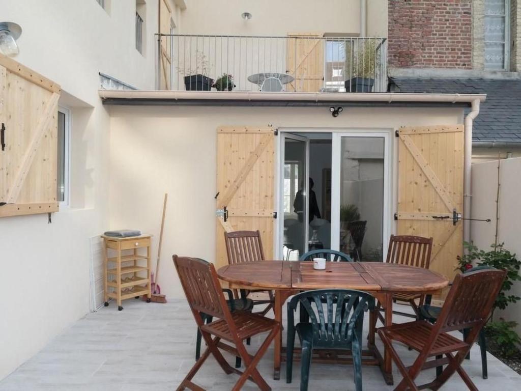 Apartment Wohnung Les Muguets mit Garten und Grillplatz by Interhome - 2