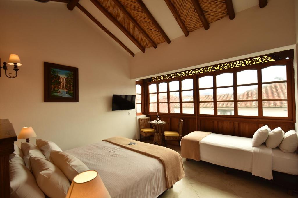 Hotel Campanario Real - 5