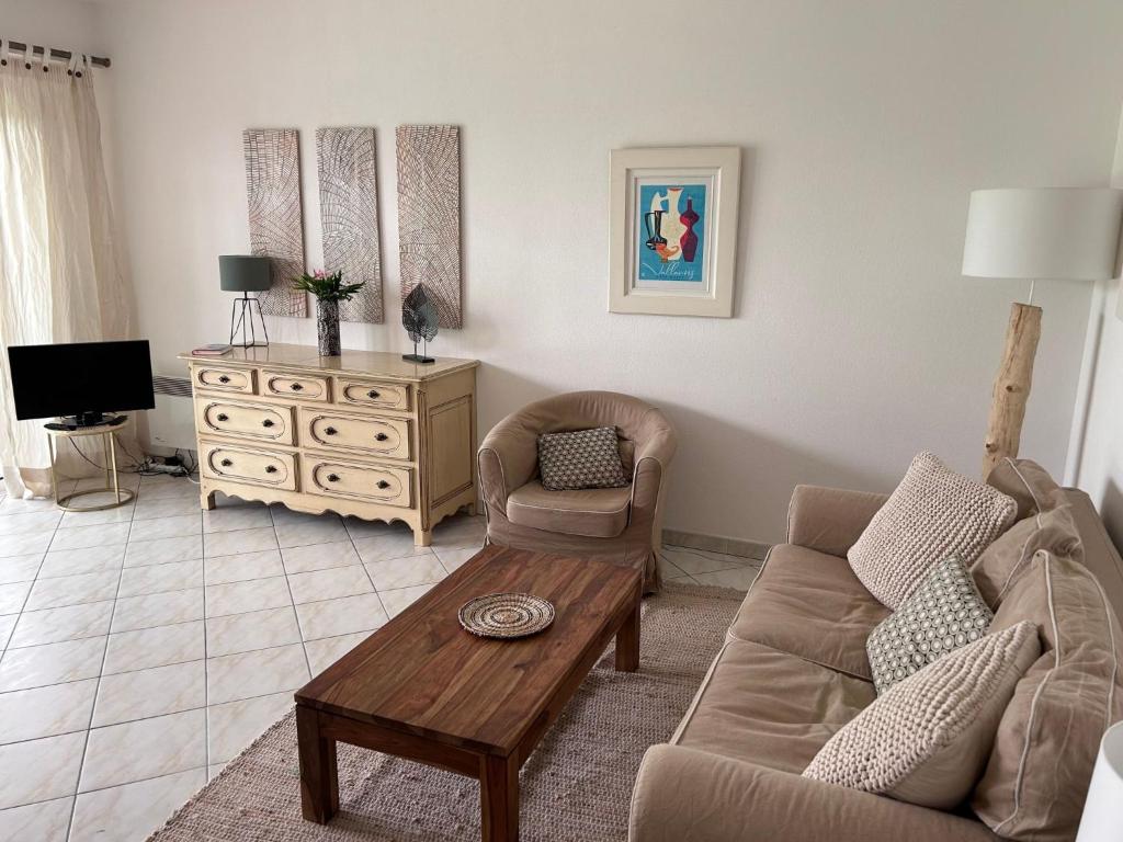 Apartment Wohnung in Mougins mit Gepflegtem Garten by Interhome - 4