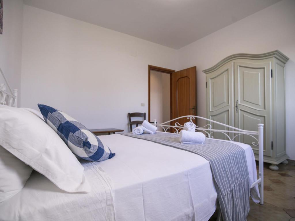Holiday Home Villa del Mirto 300mt vom Meer- Privatparkplatz- Haustiere erlaubt by Interhome - 4