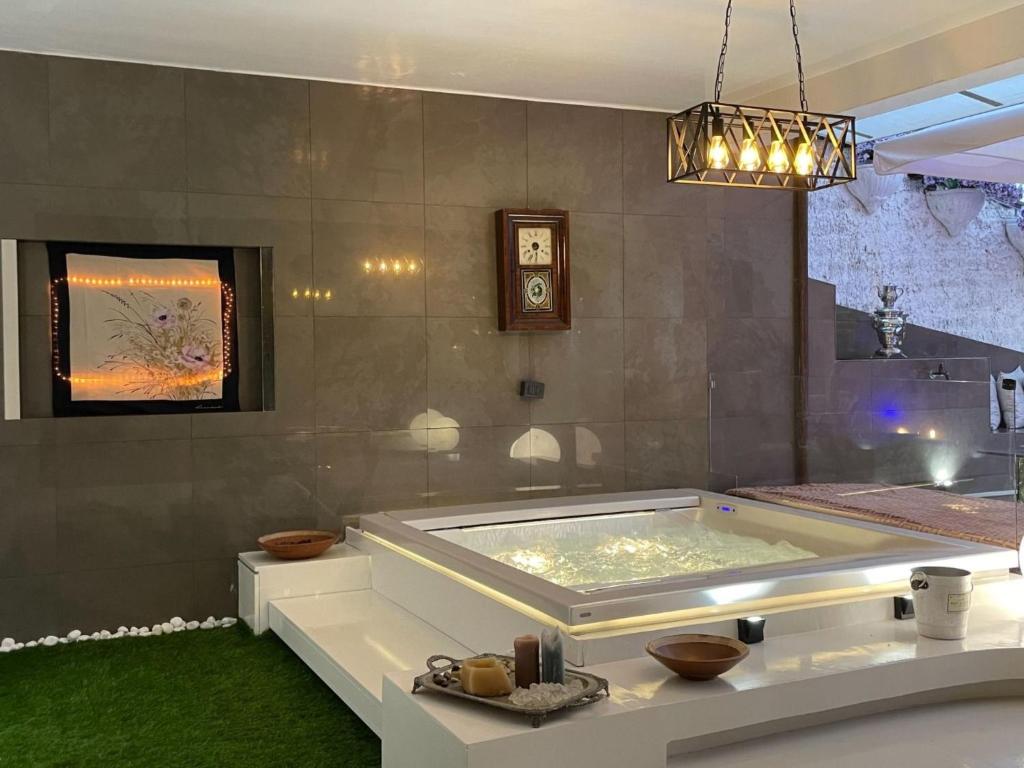 Holiday Home Vip Garten Whirlpool mit Meerblick im Herzen der Stadt by Interhome - 2