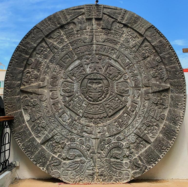 Casa calendario azteca - 1